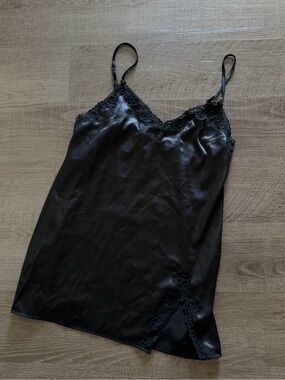 Victoria’s Secret Black Lace Trim Satin Chemise Slip